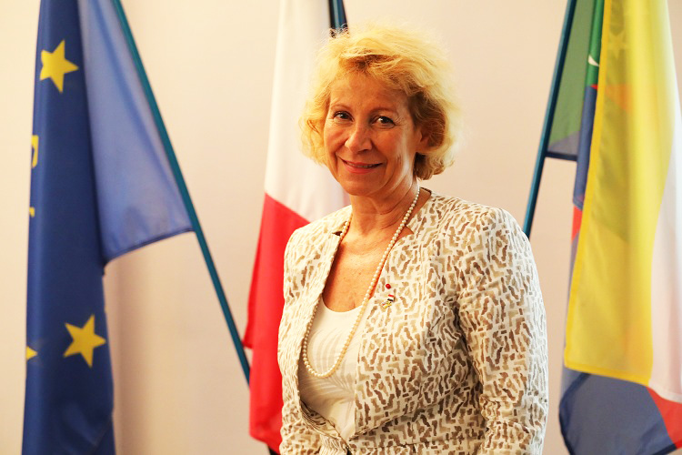 image Interview: Conférence des Partenaires au Développement des Comores / Jacqueline Bassa-Mazzoni : « Nous nous engageons à décaisser 150 millions d’euros et à accompagner les Comores dans leur d